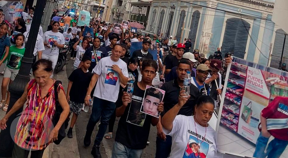 Cientos de personas se lanzaron a las calles de Santiago