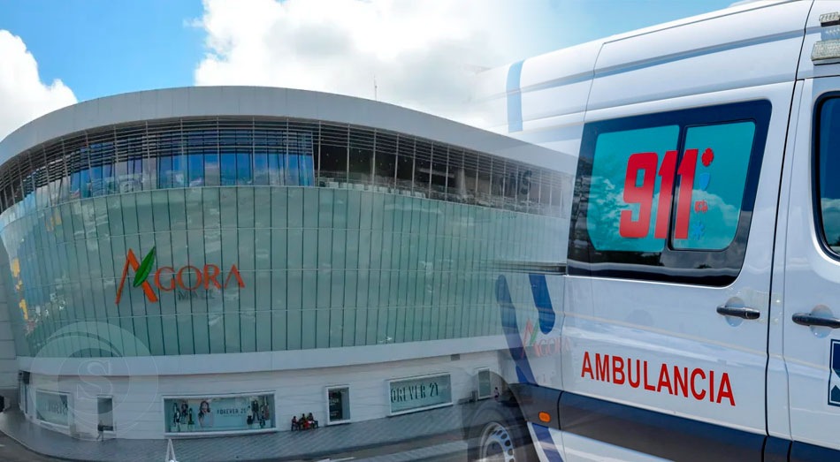 Del área de parqueos del centro comercial Ágora Mall