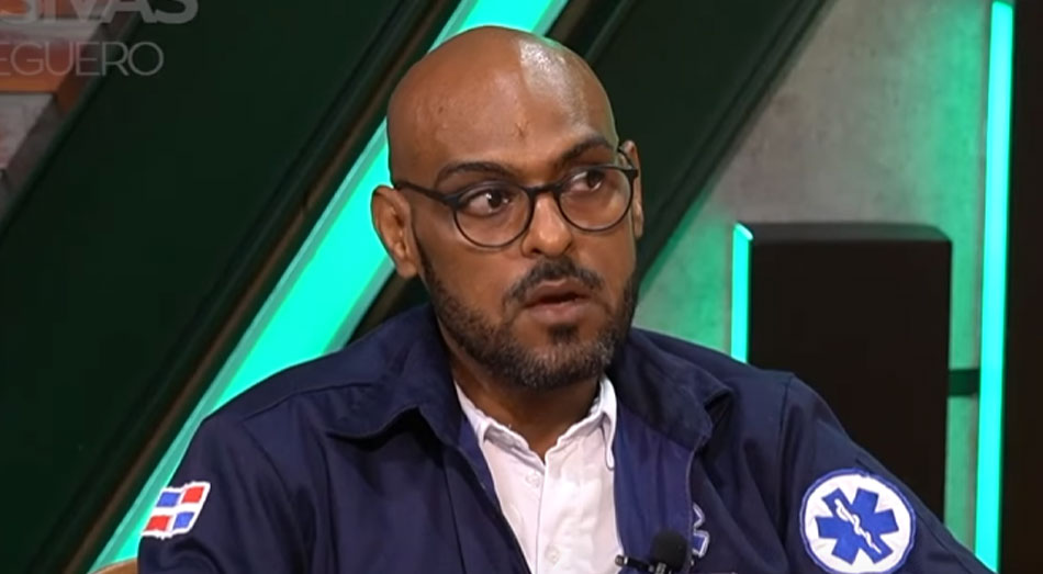 Elvin Veras, rescatista del Sistema 9-1-1 y voluntario de la Cruz Roja Dominicana