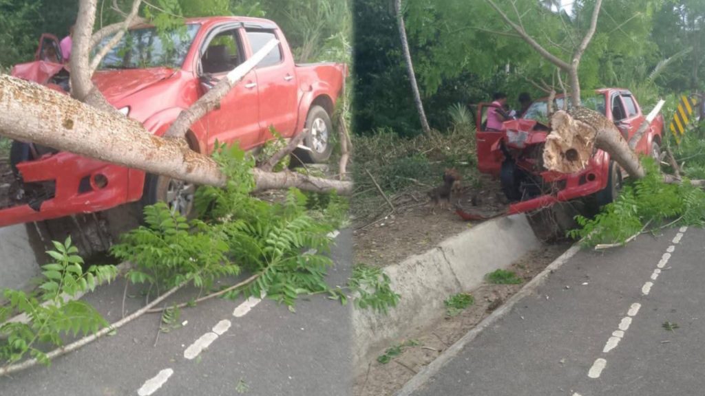 En la carretera que conecta Miches con Sabana de La Mar