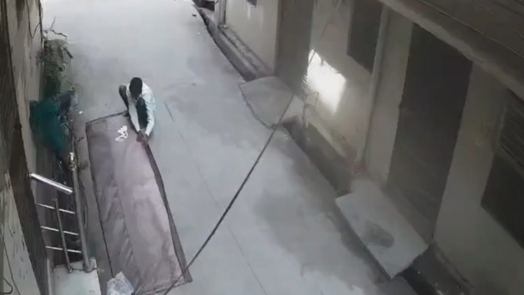 En un estrecho callejón