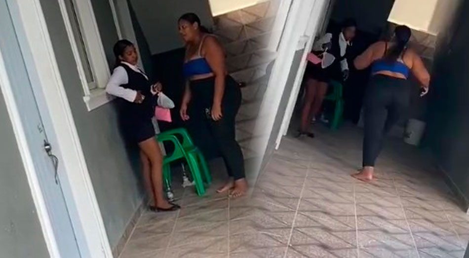 Entre dos mujeres, en la provincia La Altagracia
