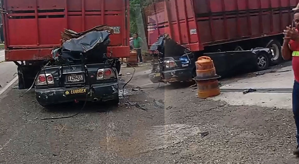 Frente a la oficina de DIGESETT-AMET
