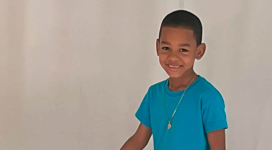 Frente al play de béisbol del Distrito Municipal Palo Verde