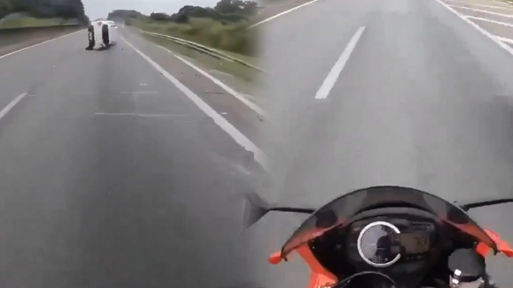 La cámara de un motociclista