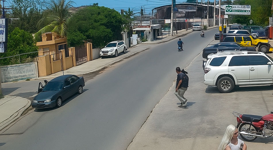 La motocicleta se desplazaba realizando maniobras inadecuadas en la vía