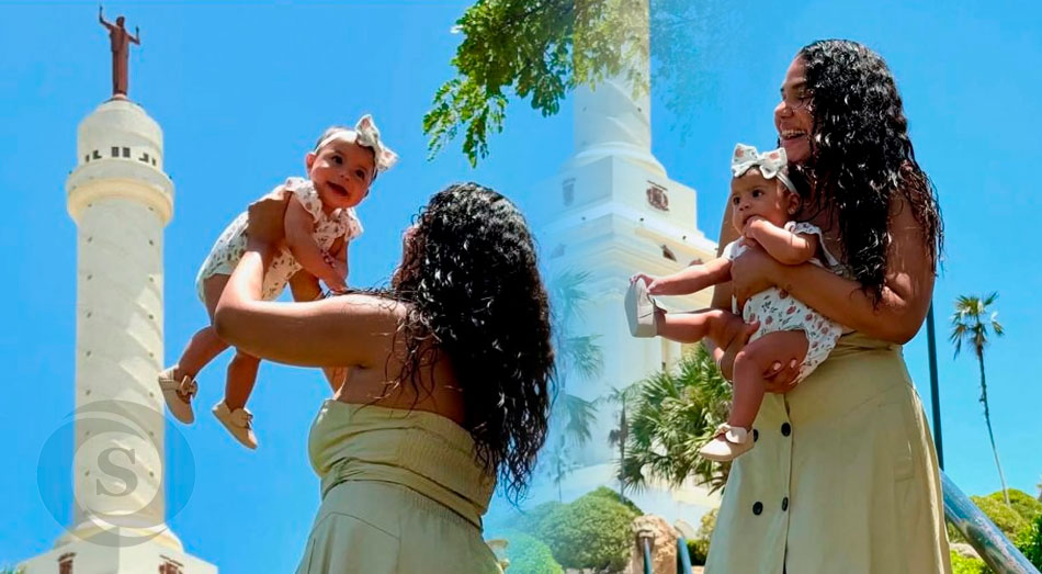 Nicole Lamourtte y su hija Montserrat 