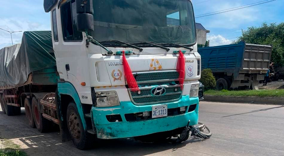 Un hombre que transitaba en motocicleta
